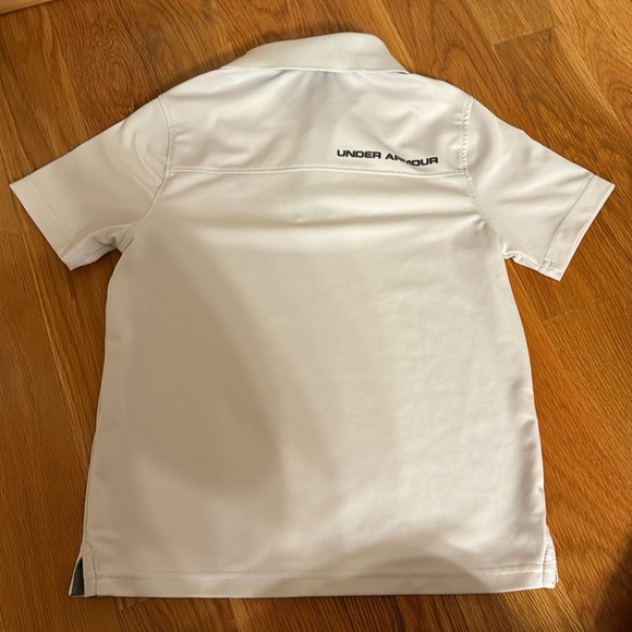 Under Armour boys size small similar to size 8 white polo, golf shirt, gray - Picture 5 of 6